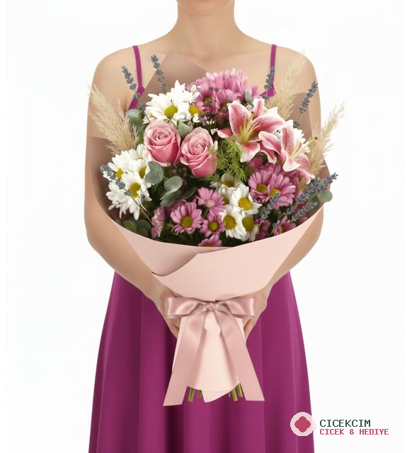 Tasarım Bukette Pembe Lilyumlar ve Papatyalar